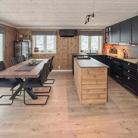 Hébergement de vacances Gorgeous In With House A Mountain View