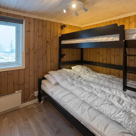 Tatil Evi Gorgeous In With House A Mountain View Østby